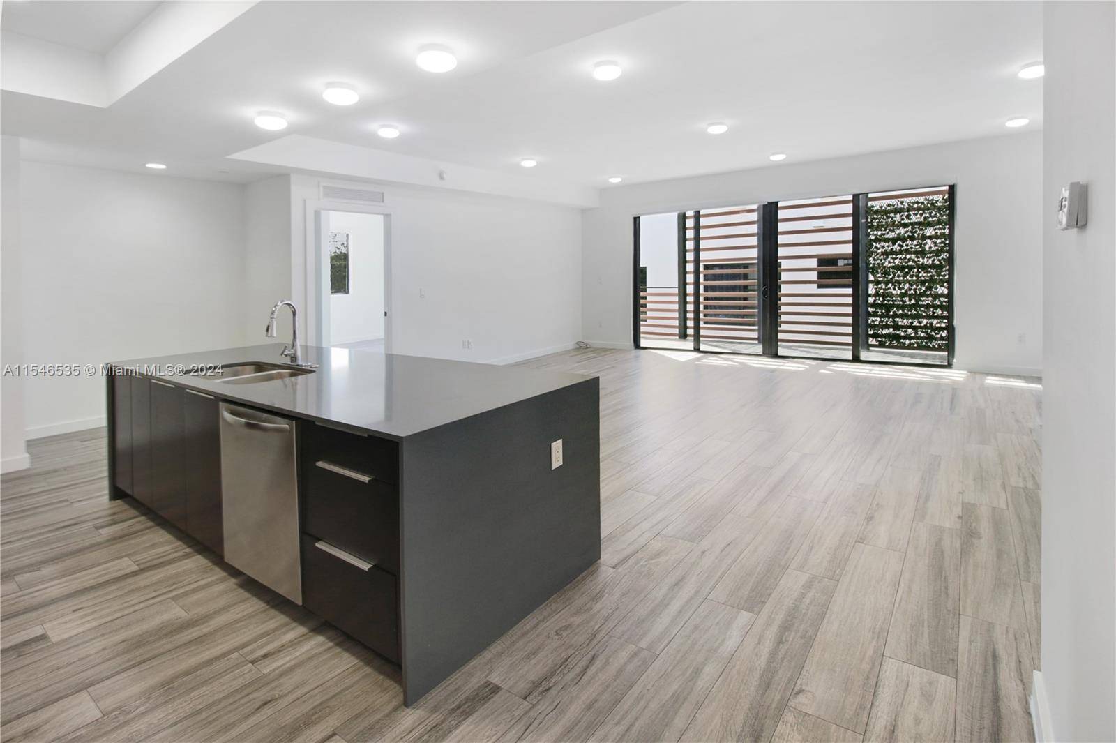 Enjoy this large, open, stunning PH unit in the heart of Miami's Coconut Grove.