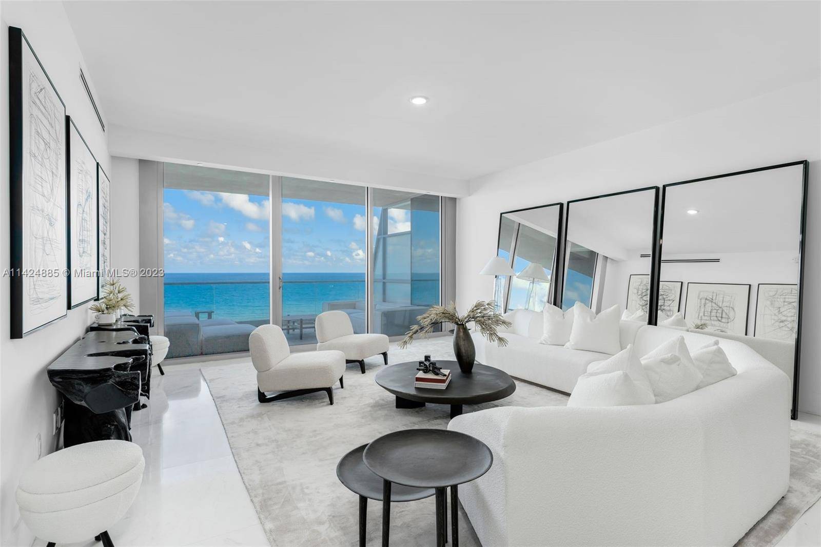 Beautiful oceanfront unit at the exclusive Fendi Chateau Building with only 56 residences.