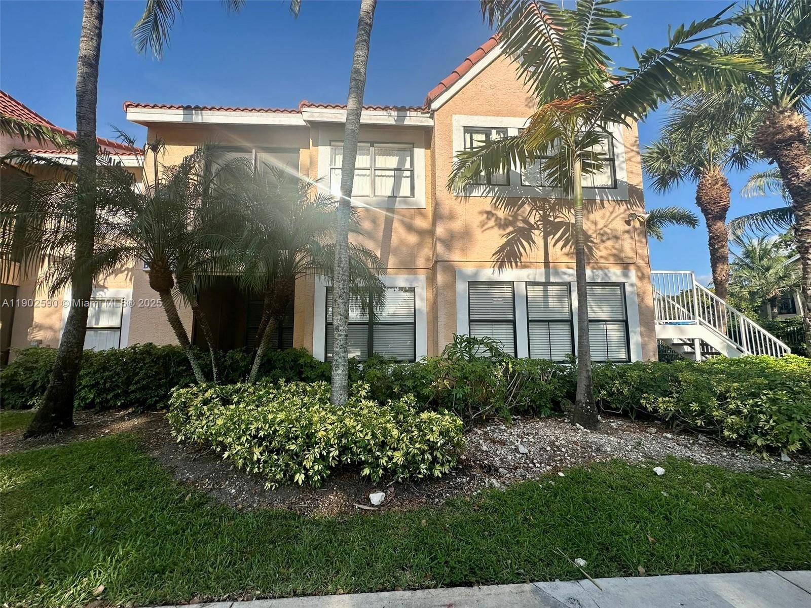 Excellent opportunity to own this beautiful and well maintained condo !