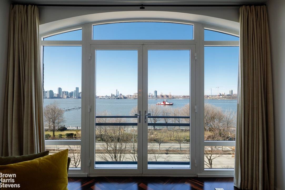 A magnificent half floor corner residence with floor to ceiling windows, stunning unobstructed western views of the Hudson River, in addition to the southern and eastern city views.