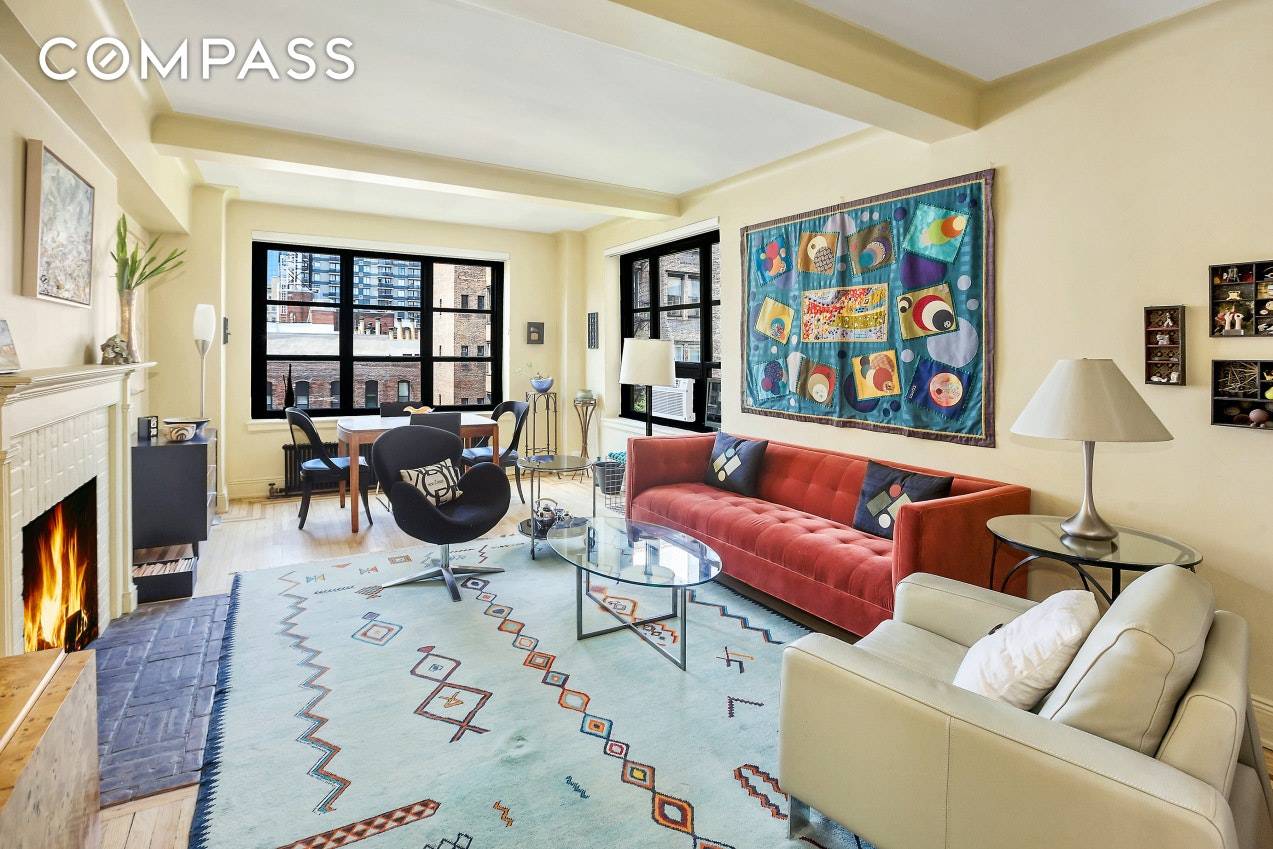 A charming and elegant west facing one bedroom apartment at Gramercy House the highly sought after coop on East 22nd Street, a block and a half from Gramercy Park and ...