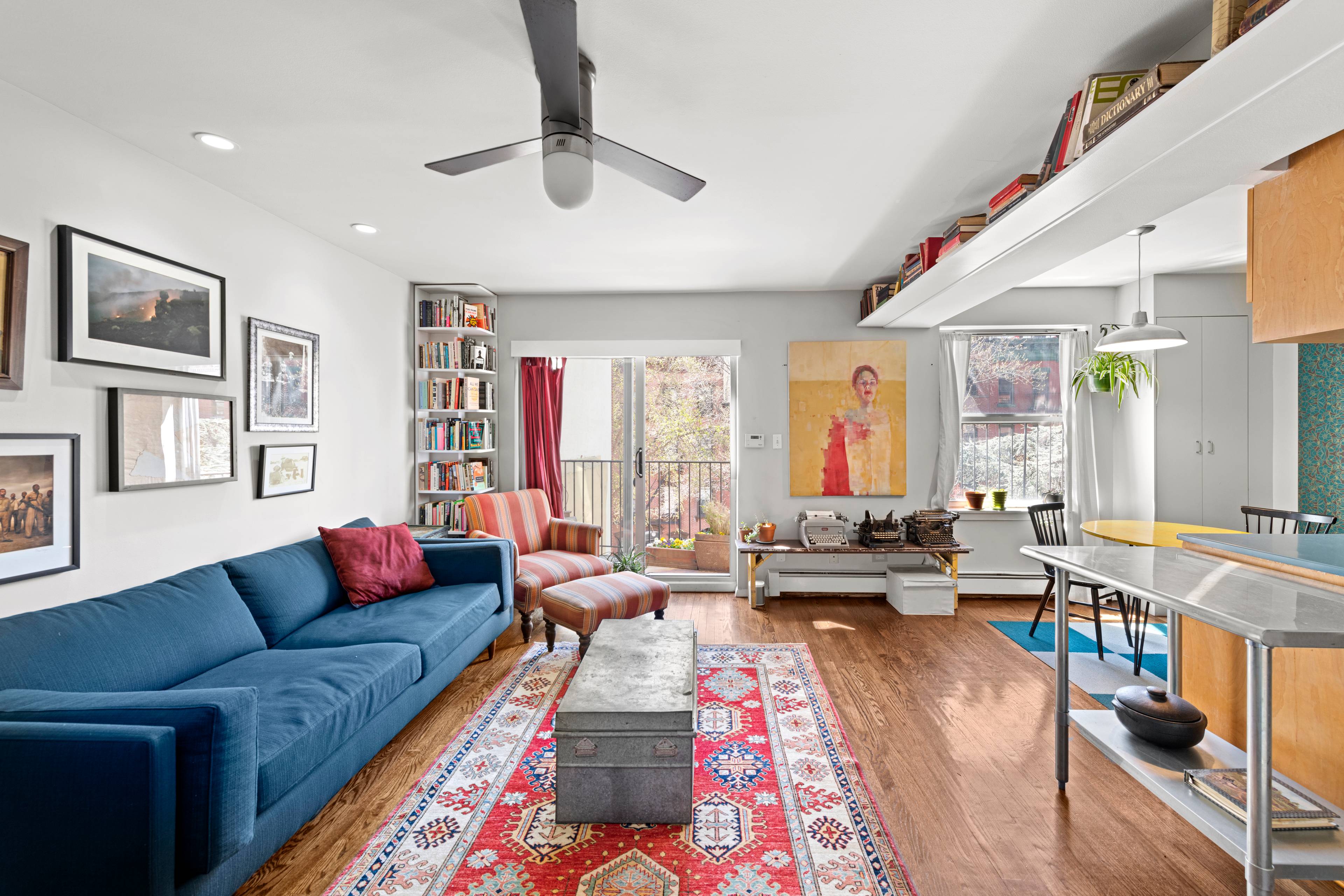 A cozy duplex home located at the crossroads of Boerum Hill and Cobble Hill.