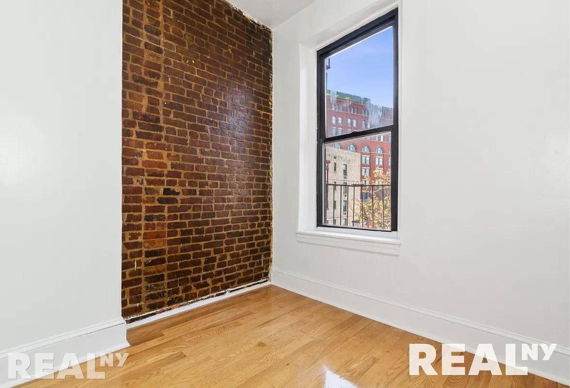 Welcome home to this newly renovated 2 bedroom on West 10th Street, steps from Hudson River Park !