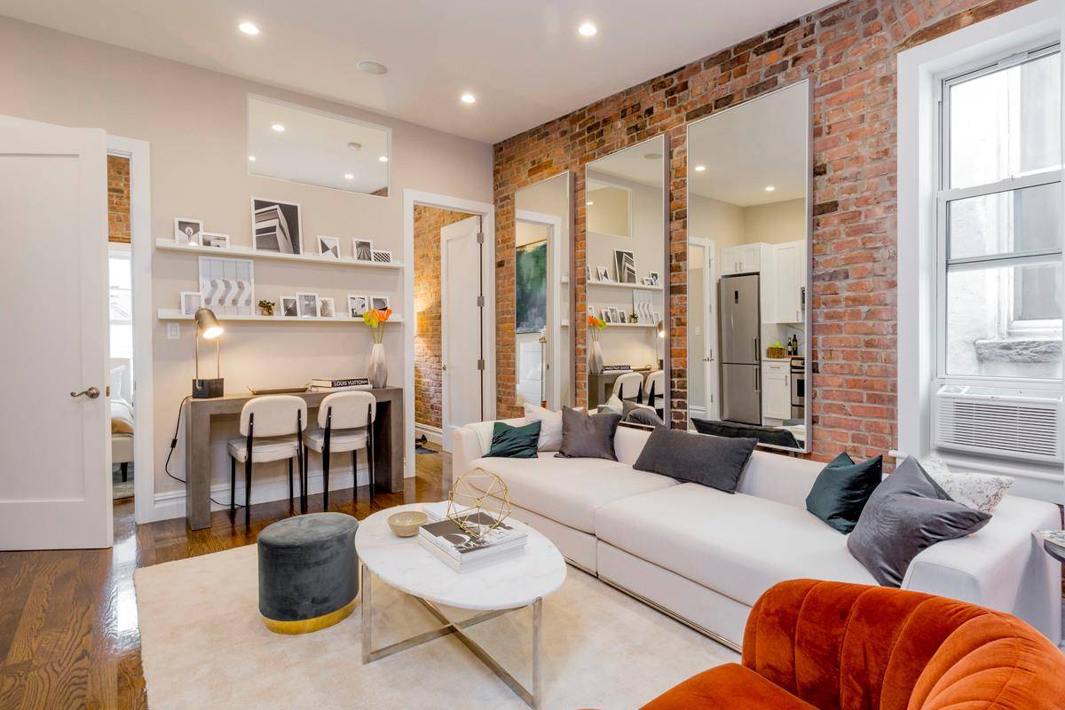 AVAILABLE JULY 1STOPEN HOUSE IS BY APPOINTMENTWASHER DRYER IN UNITPRIME WEST VILLAGE BEAUTIFUL GUT RENOVATED 2 BEDROOM with WASHER DRYER in UNIT !