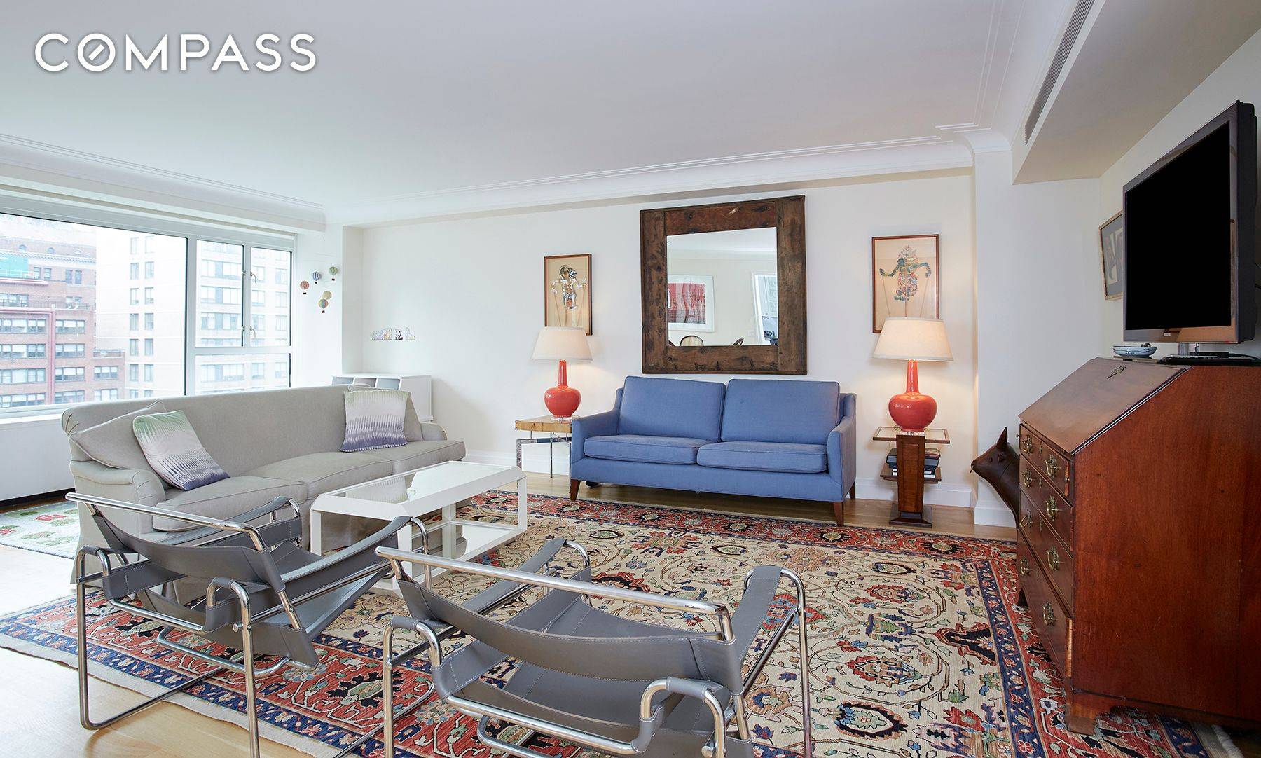 D10 04 is a spacious 1491 Sq ft 2BD 2BA apartment at the acclaimed Manhattan House.