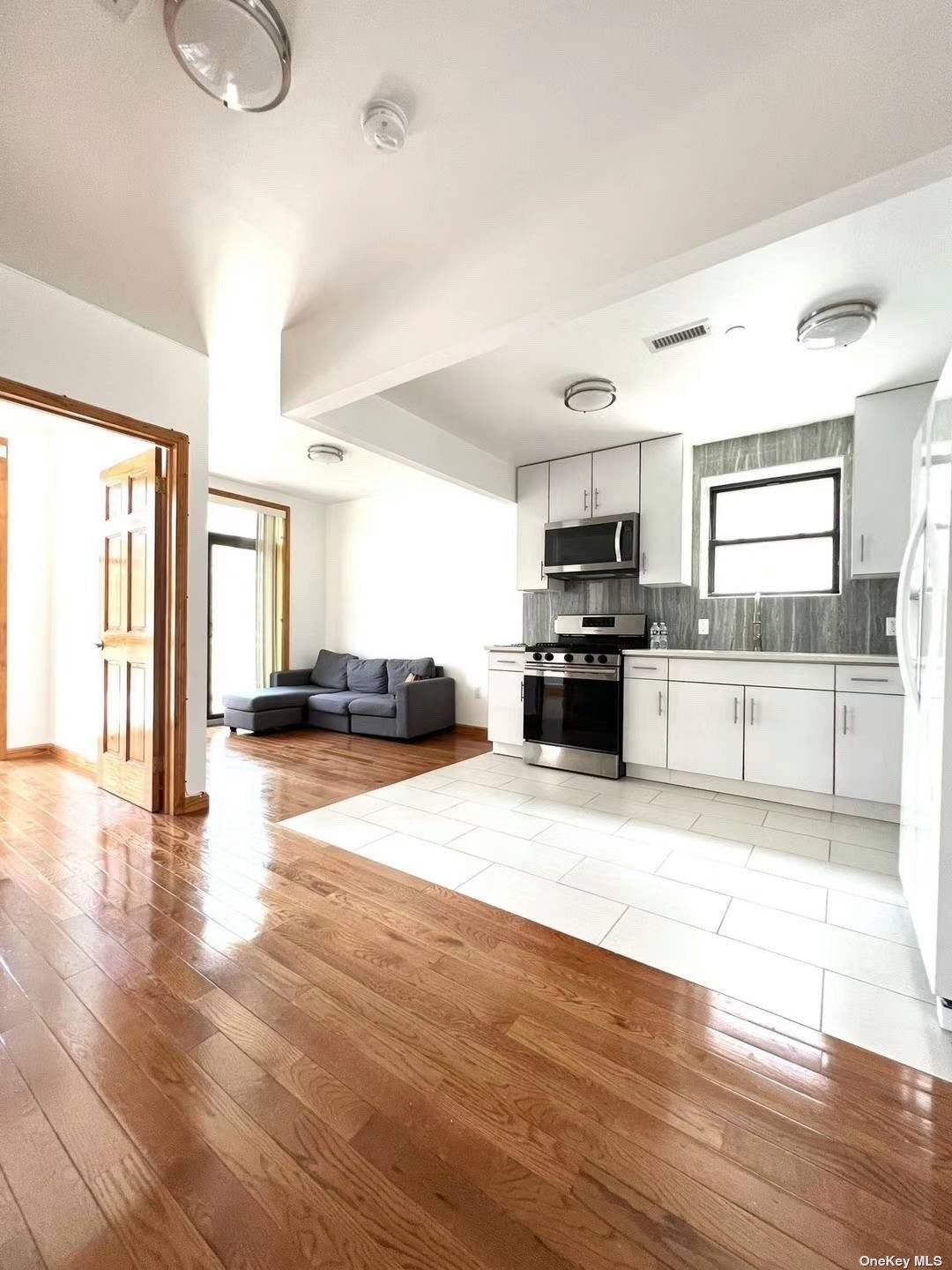 Welcome to this beautiful and bright 3 Bedrooms, 2 Baths, and 2 Balconies apartment that One Car Parking, Laundry Units amp ; Basement storage space is included !