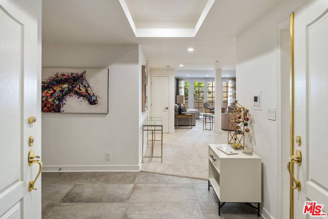 575  S Barrington Ave 2BR Brentwood La