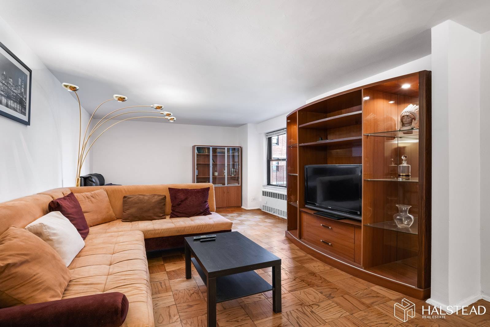 Nicely proportioned studio in the heart of the LES !