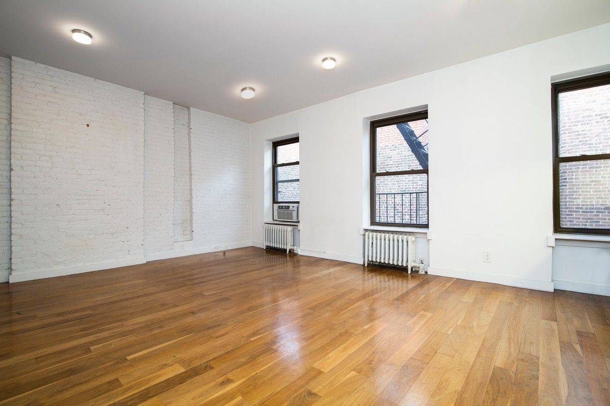 Boutique Building With Rooftop Located in the Heart of the West Village MESSAGE FOR VIDEO TOUR !