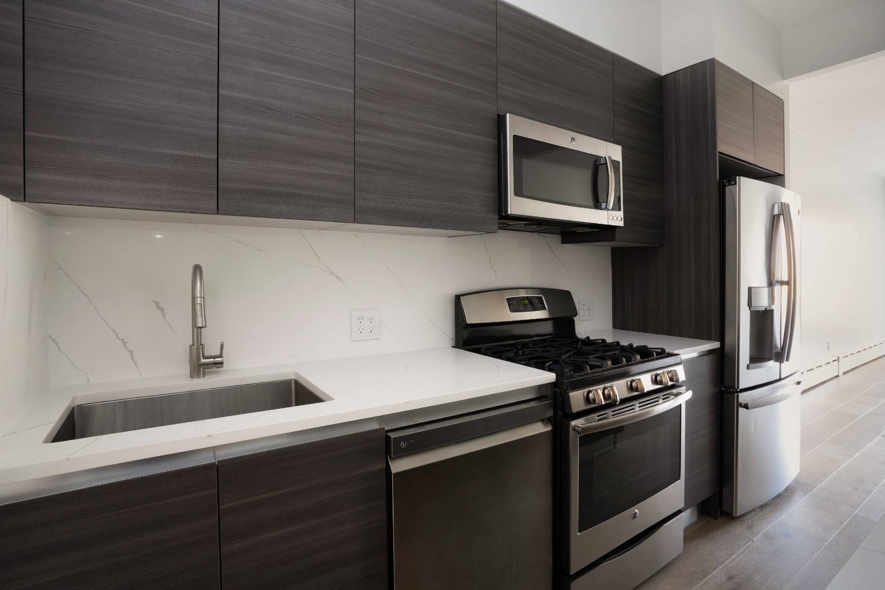 1R is a sensational a1 BED, 1 BATH with 850 sq ft interior and 160 sq ft patio.