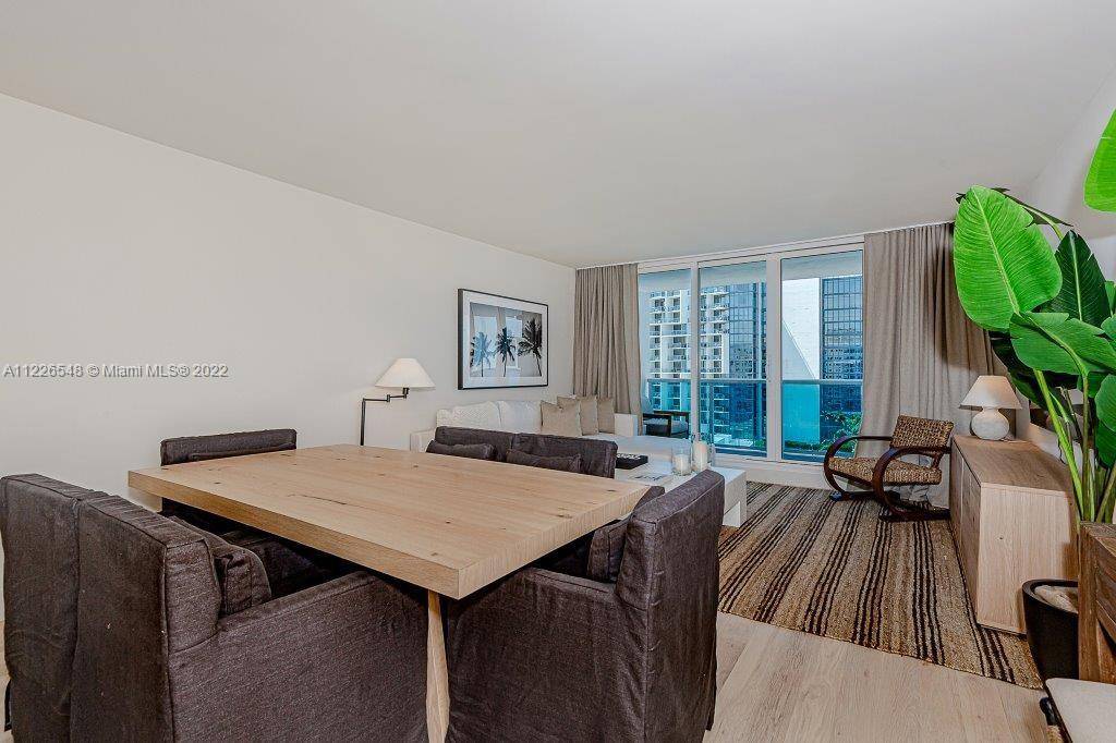 Large, newly renovated 1 bed, 1 bath with sleek and modern Restoration Hardware inspired furniture and new kitchen with Bosch appliances located inside one of South Beach s trendiest oceanfront ...