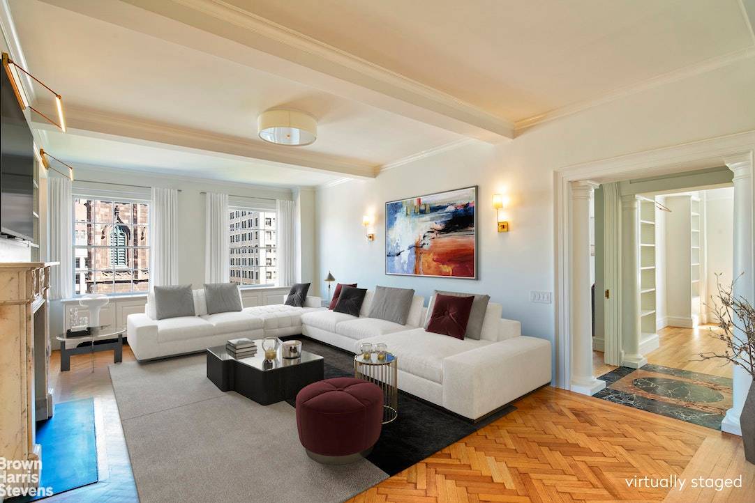 BEAUTIFUL APARTMENT PERFECT LOCATIONThis charming two bedroom, two bathroom TRIPLE MINT CONDITION pre war co op is located on Greenwich Village's Gold Coast.