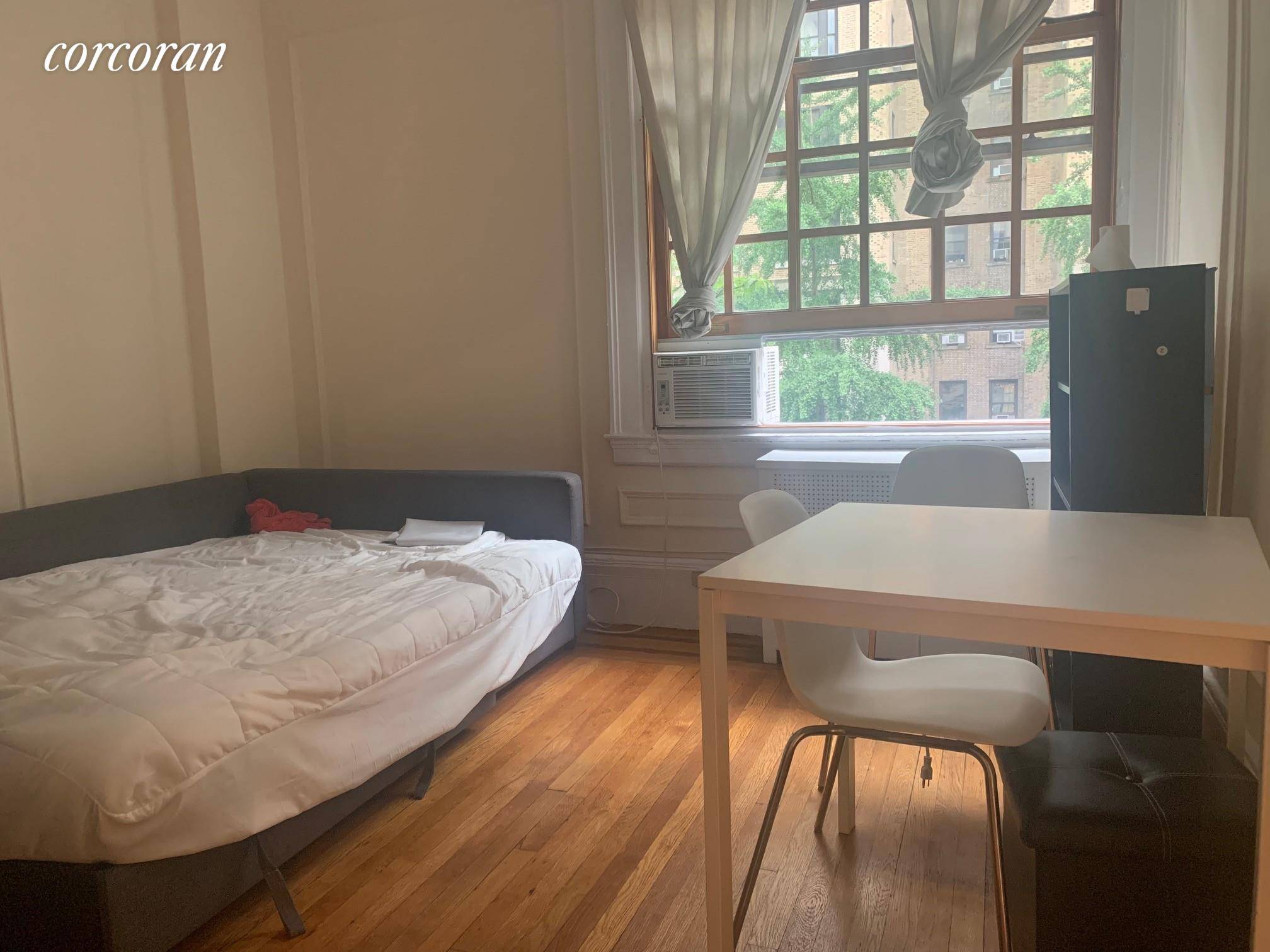 AVAILABLE FOR OCTOBER ELEVATOR BUILDING PART TIME DOORMAN ON SITE LAUNDRY LIVE IN RESIDENT MANAGER Gorgeous 2 BEDROOM apartment only 5 blocks to Columbia University.