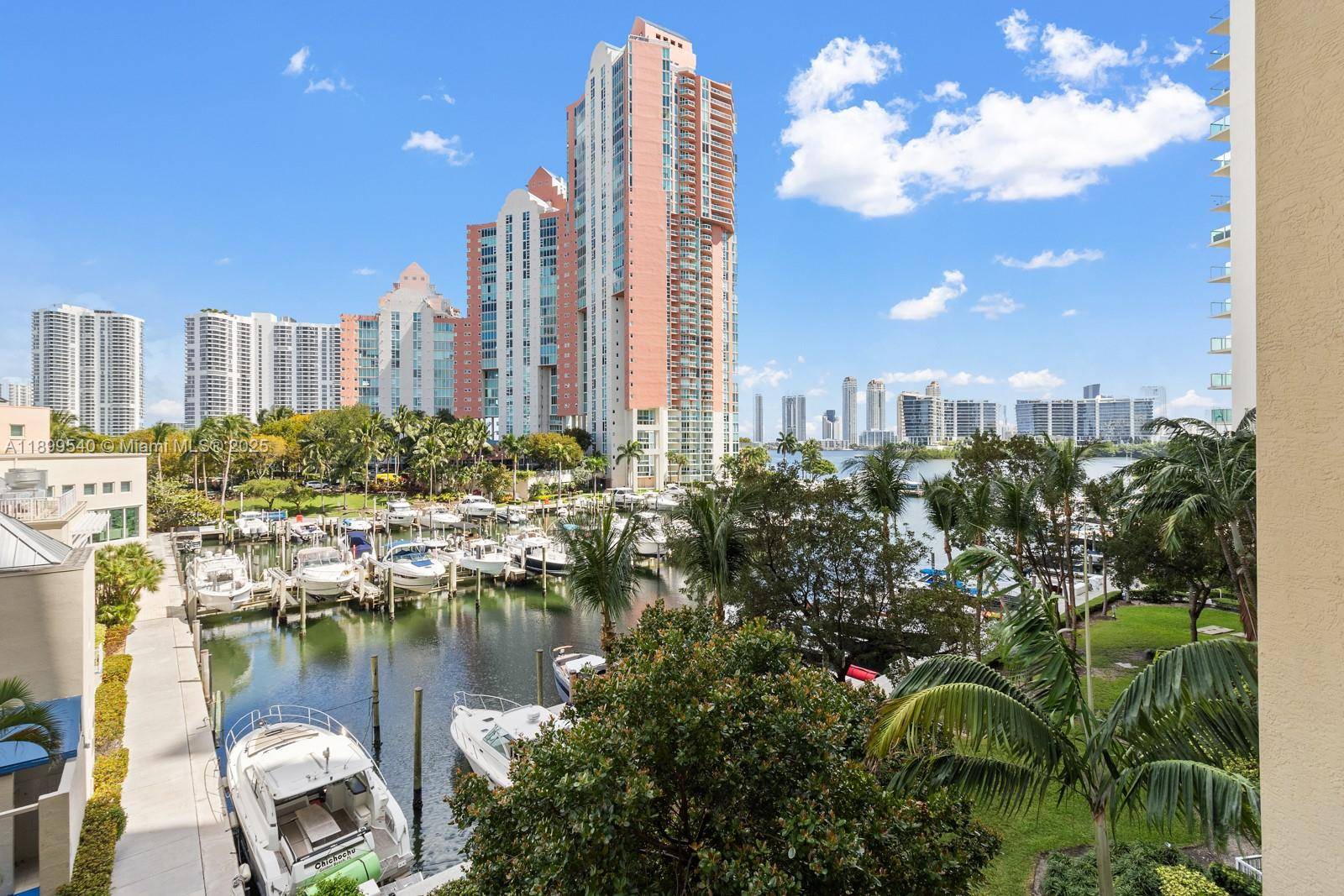 Exquisite Two Bedroom Apartment in the Heart of Aventura !