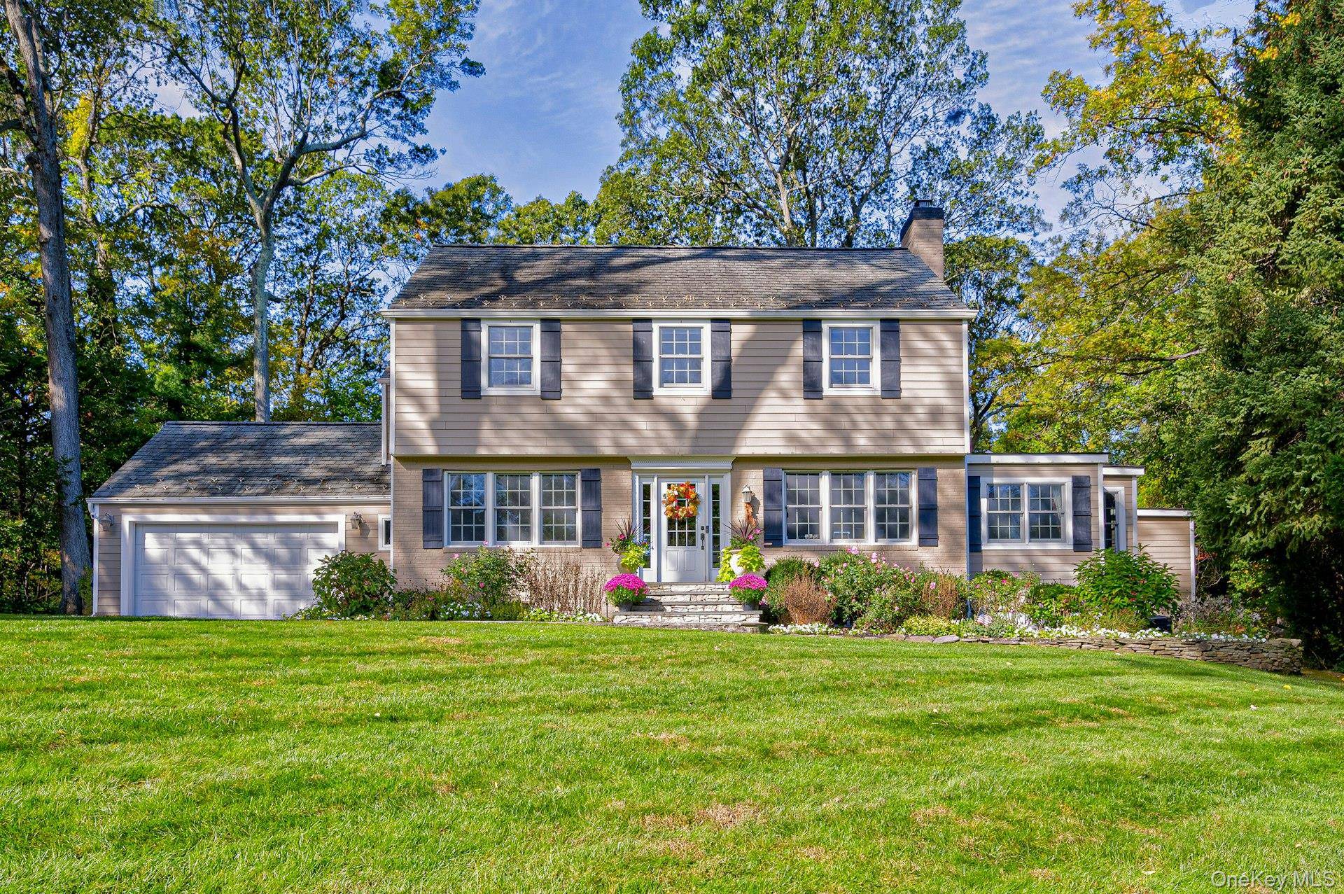 A RARE COLD SPRING HILLS OPPORTUNITY !