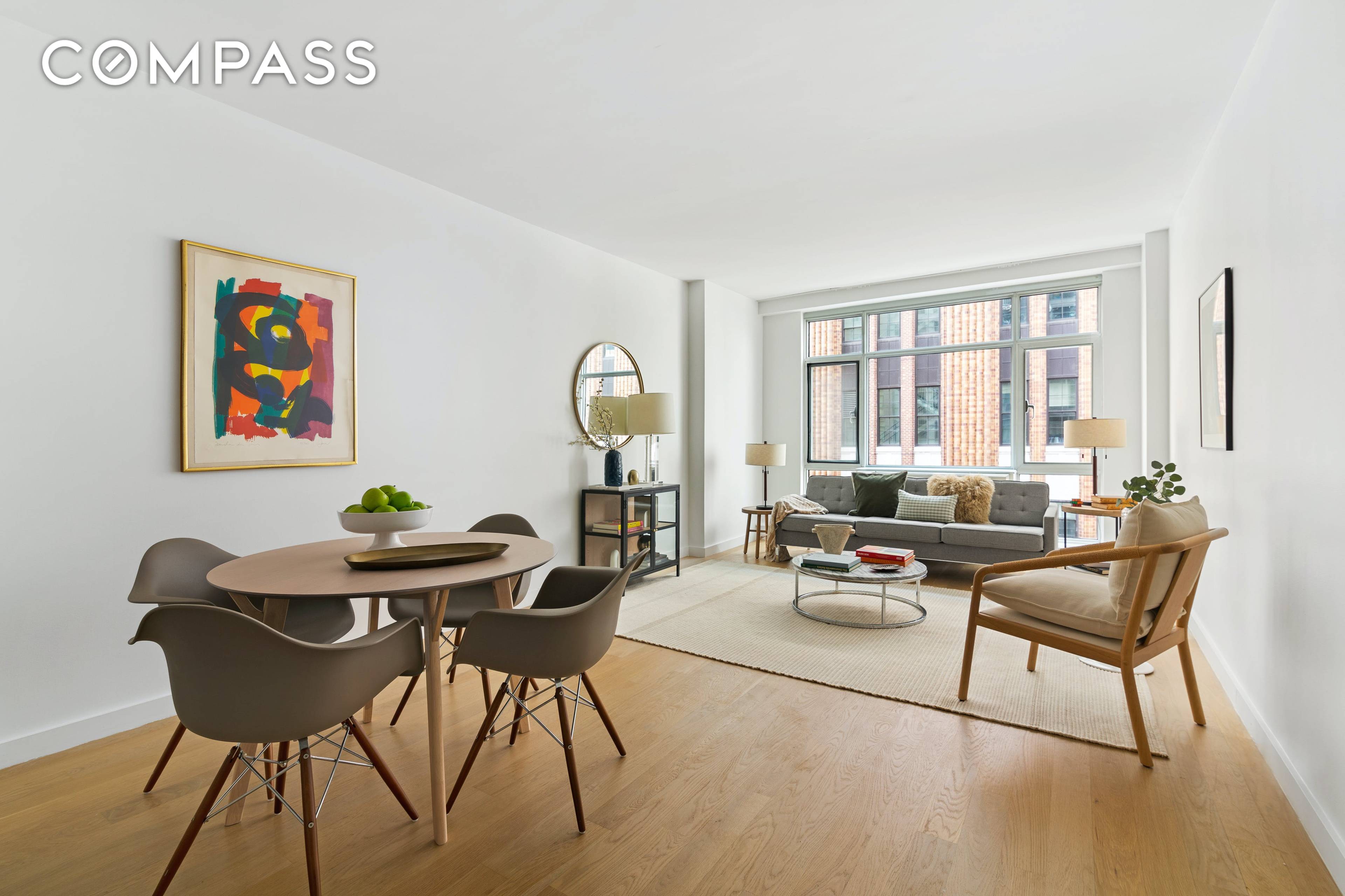Beautiful 2 bedroom 1 bath condo home in a centrally located full service building straddling Boerum Hill and Downtown Brooklyn.