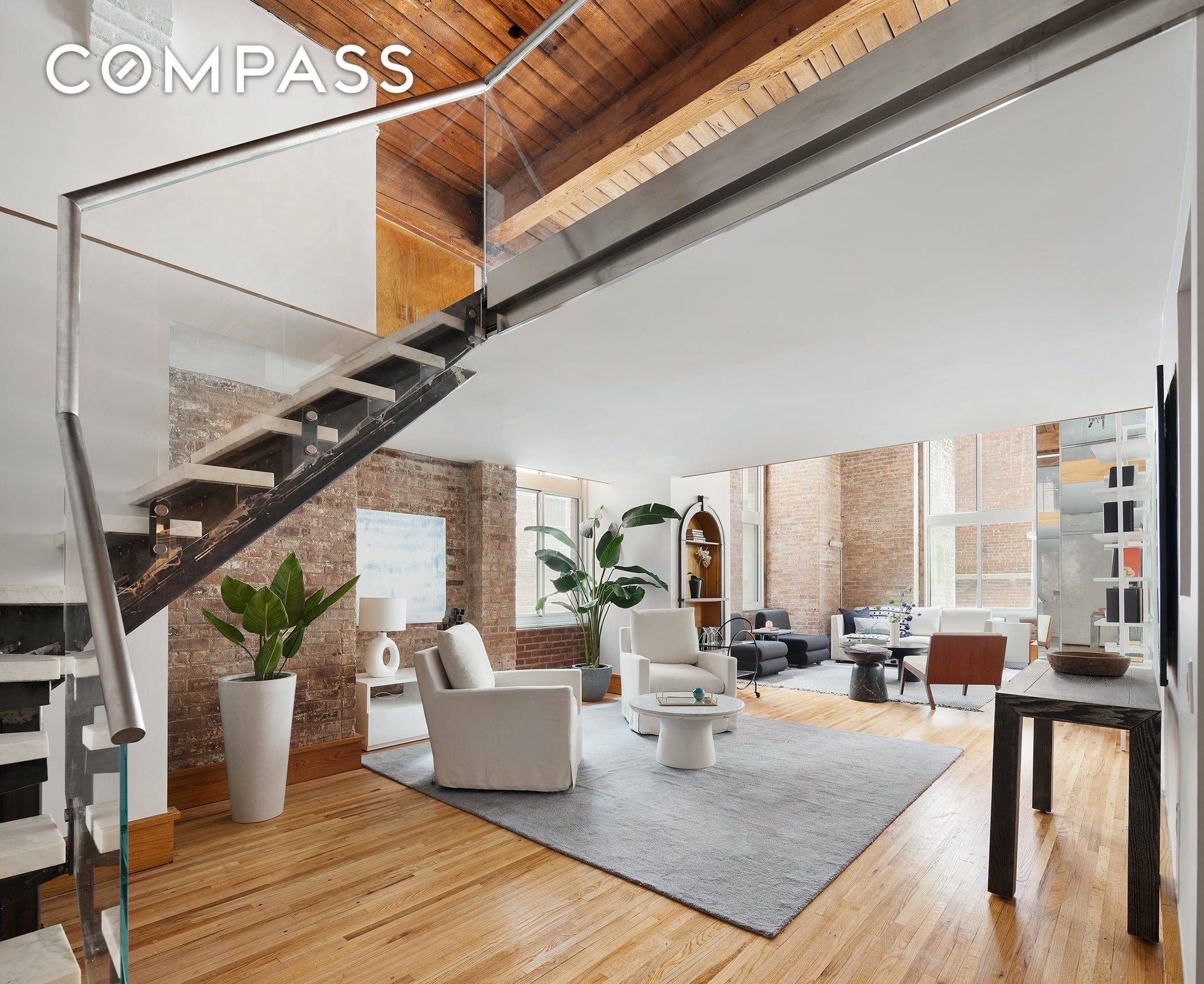 Situated on a tree lined block in Gramercy Park, this grand scale double width loft spans 2, 900sq ft and features soaring 14 ft ceilings with 3 bedrooms, 2 bathrooms ...