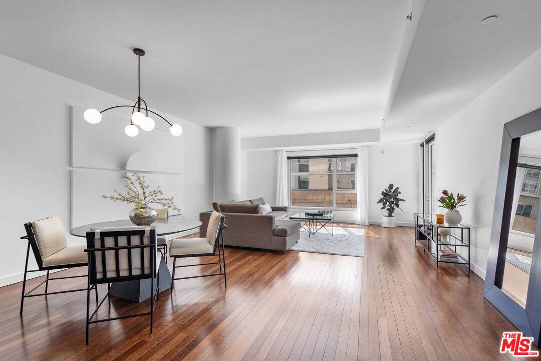 6250   Hollywood Blvd 2BR Hollywood Hills East La