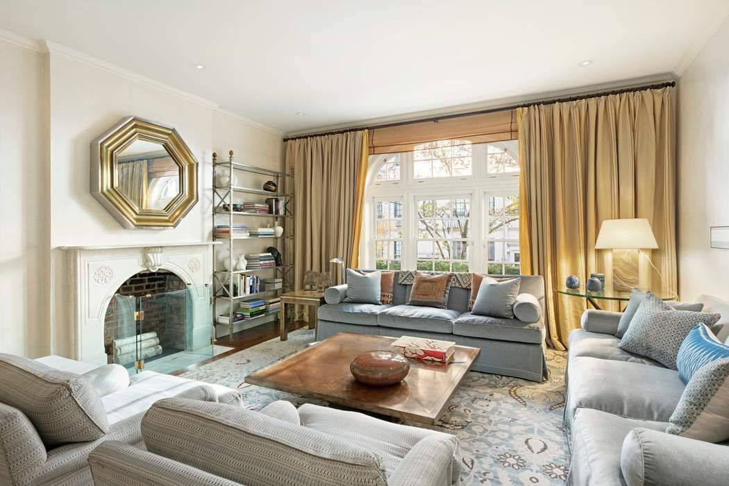 Perfectly located on a picturesque tree lined street in the Upper East Side s Historic District, this splendid, perfectly appointed townhouse is an ideal combination of period detail and modern ...