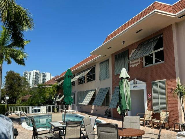 RARE FIND ! Beautiful East Ft Lauderdale Secure Boutique Building 2 story, with only 24 units.