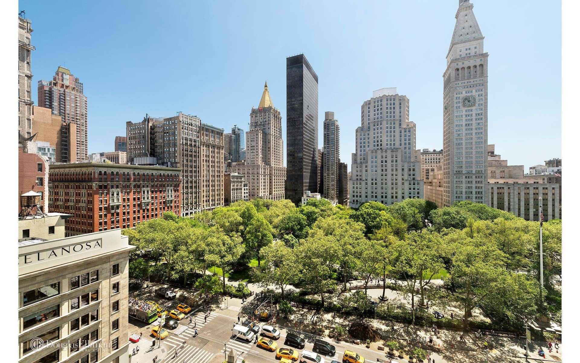 10 Madison Square West Condominium is situated in one of the most vibrant and exciting areas in Manhattan and overlooks the historic 7 acre Madison Square Park offering spectacular views ...