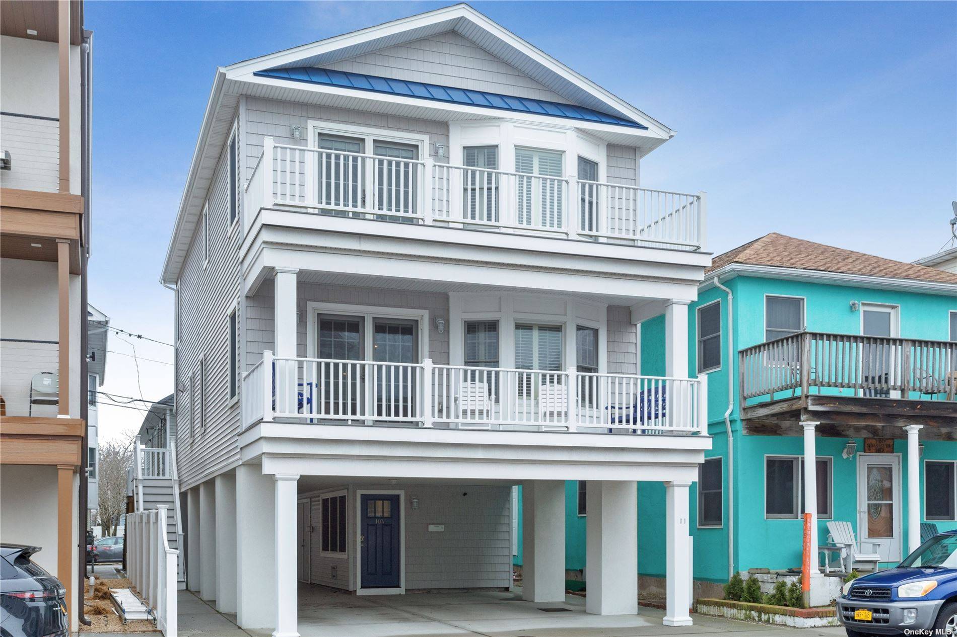 Mint Condition Beachside home with views of the bay and the ocean !