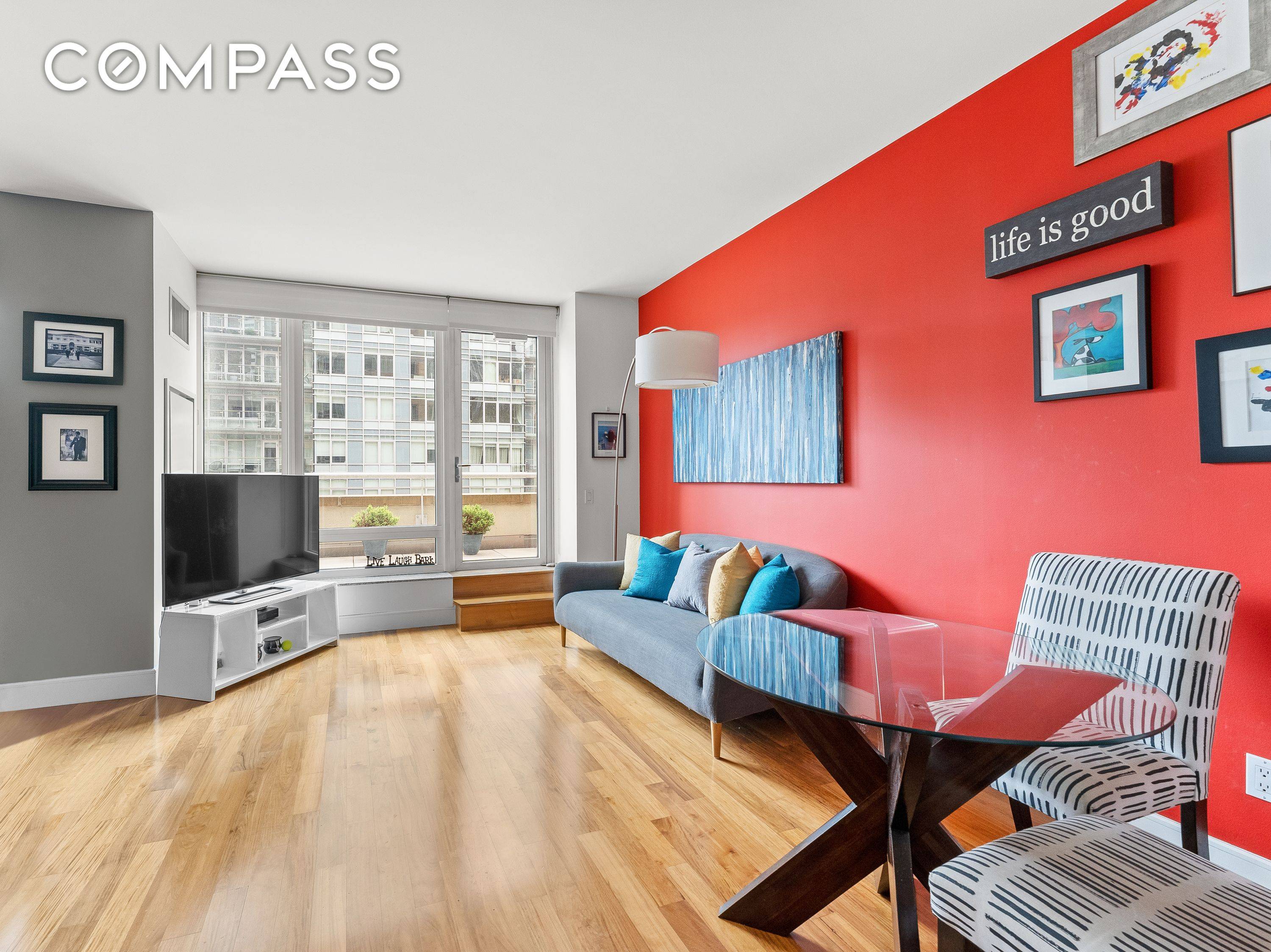 Expansive Terrace This centrally located amp ; convenient, one of a kind, one bedroom, 2 bath residence with separate dining area, expansive 36 long terrace and oversized windows is rarely ...