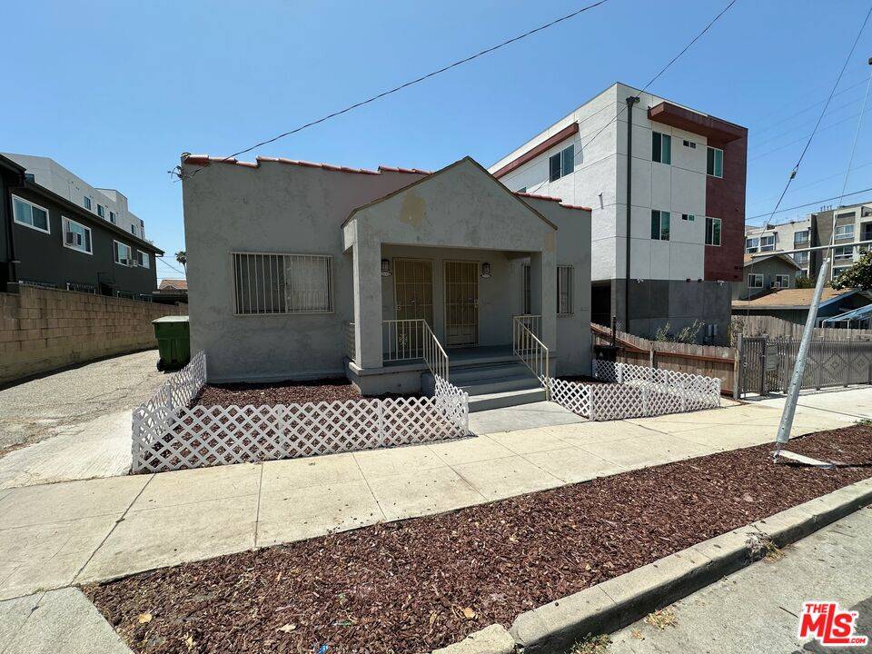 1113  S Hobart Blvd 7BR La