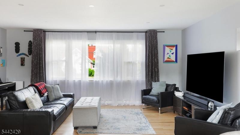Open Concept Livingroom