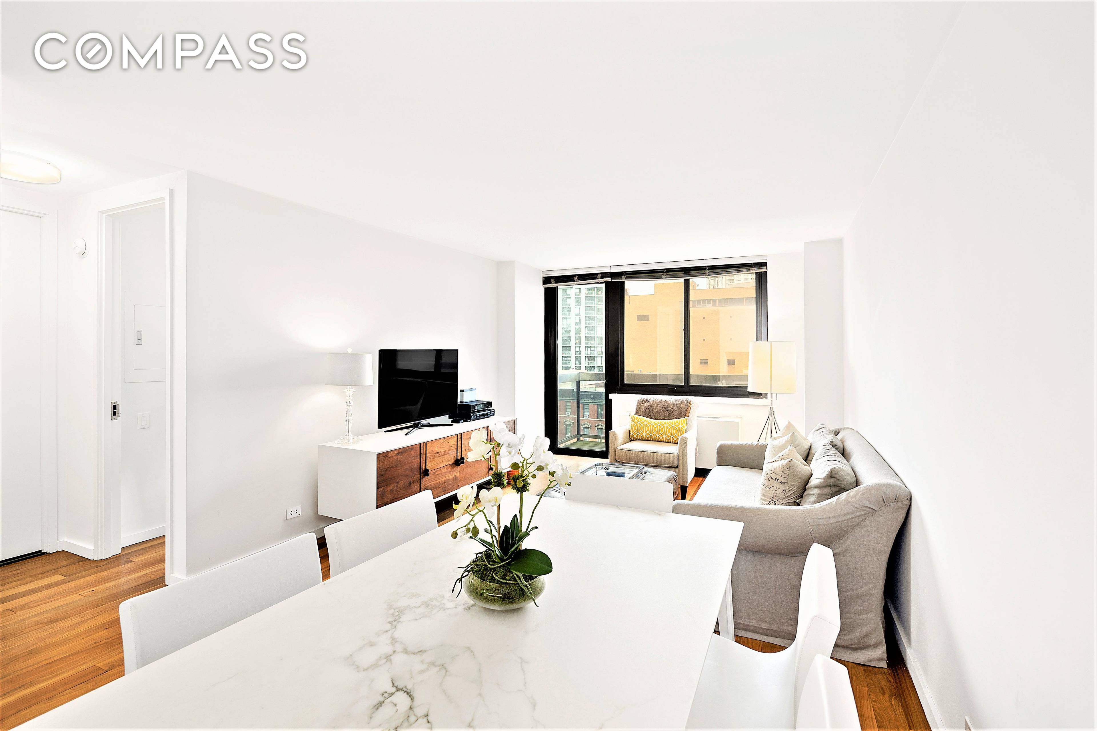 As 515 East 72nd Street owner residents and brokers, we are delighted to offer Apartment 6A, a pristine one bedroom, one bath apartment facing our spectacular private garden.