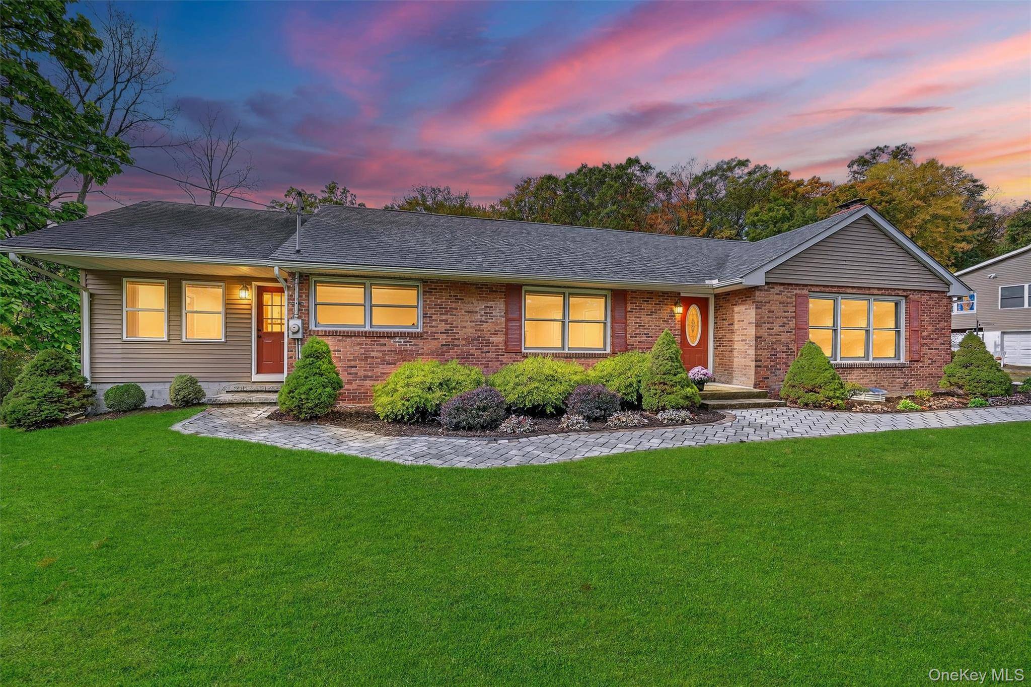 Immaculate Brick Ranch in the Town of Newburgh !