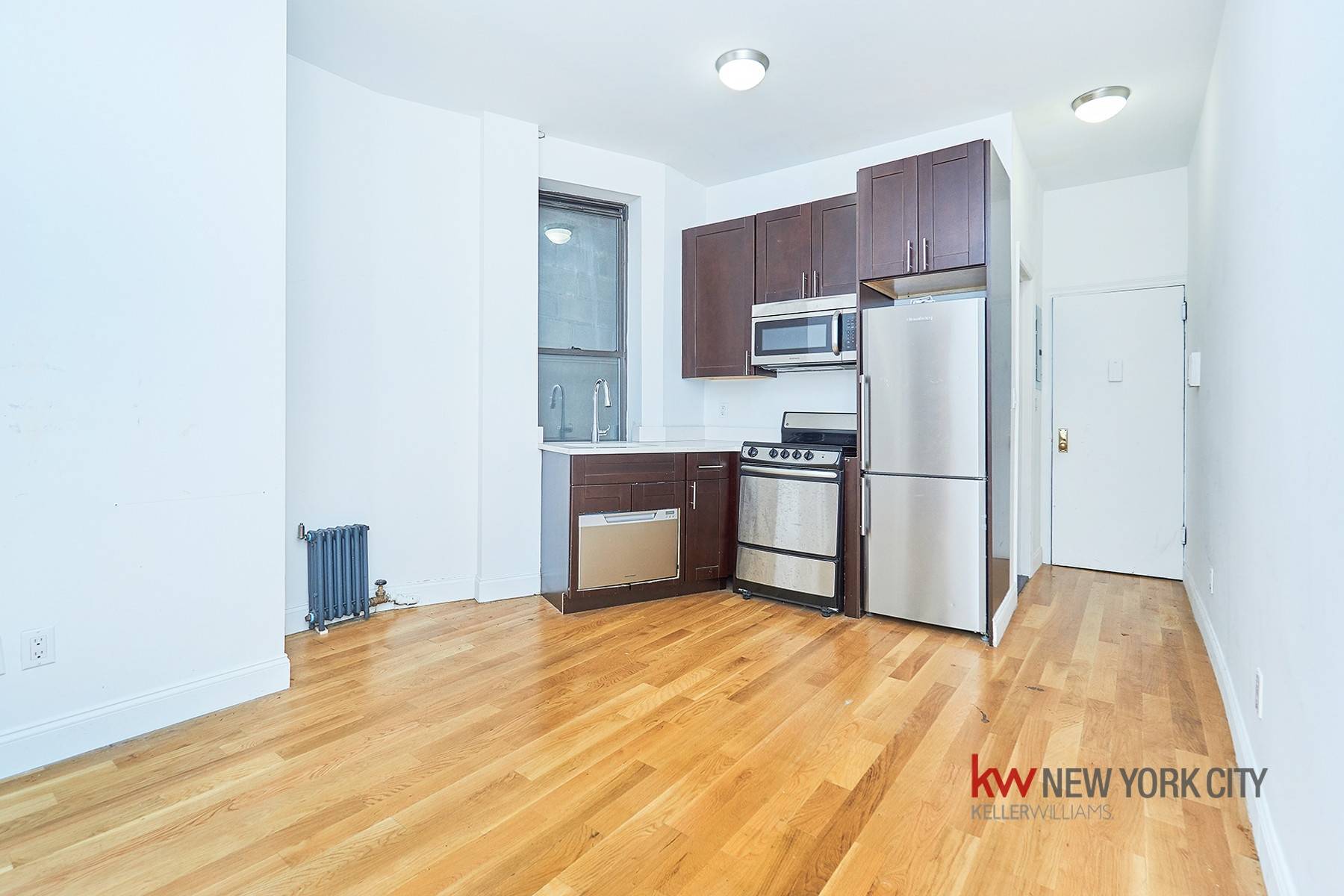 Welcome home to the LOWEST PRICED rental available in Boerum Hill with dishwasher !
