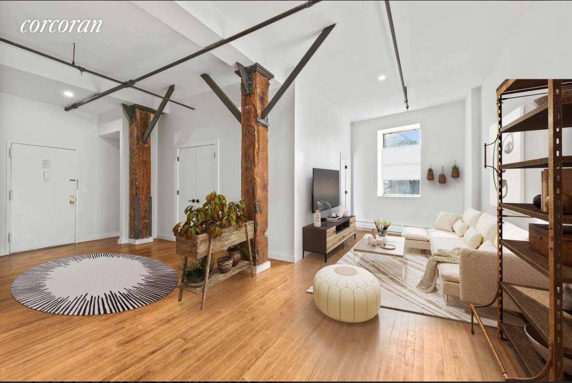 No Fee 1 Months FreeA Residence 4G is a spacious and sunny, fully renovated factory loft with original wood beams and iron work.