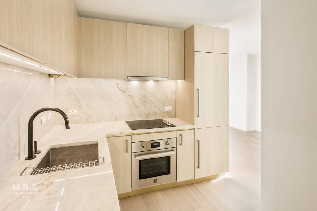 Now Offering 2 Months Free Rent Plus Only Pay Security Deposit at Lease Signing DIRECT DEALS ONLY Newly renovated one bedroom at The Grove, in prime Chelsea nestled between 7th ...