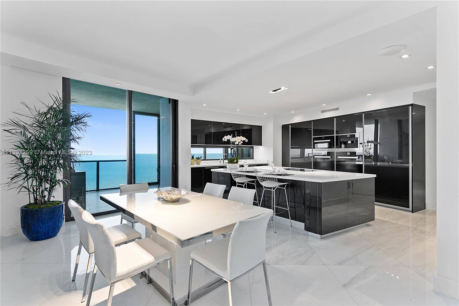 Welcome to Porsche Design Tower, the most ingenious and luxurious residential tower on the ocean in Sunny Isles Beach.