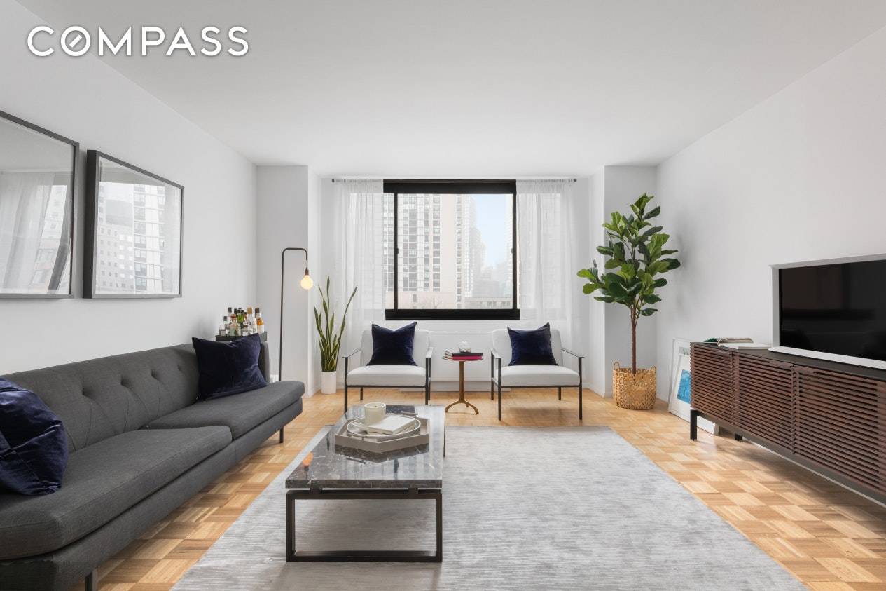 Welcome to this modern, newly renovated and meticulously laid out One Bedroom in one of Battery Park City s most sought after condominiums.