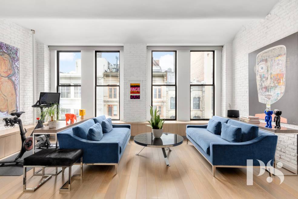 One of a kind opportunity at the distinctive 543 Broadway to purchase a piece of architectural history that has been transformed into residential luxury.