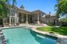 Great pool with beach entry