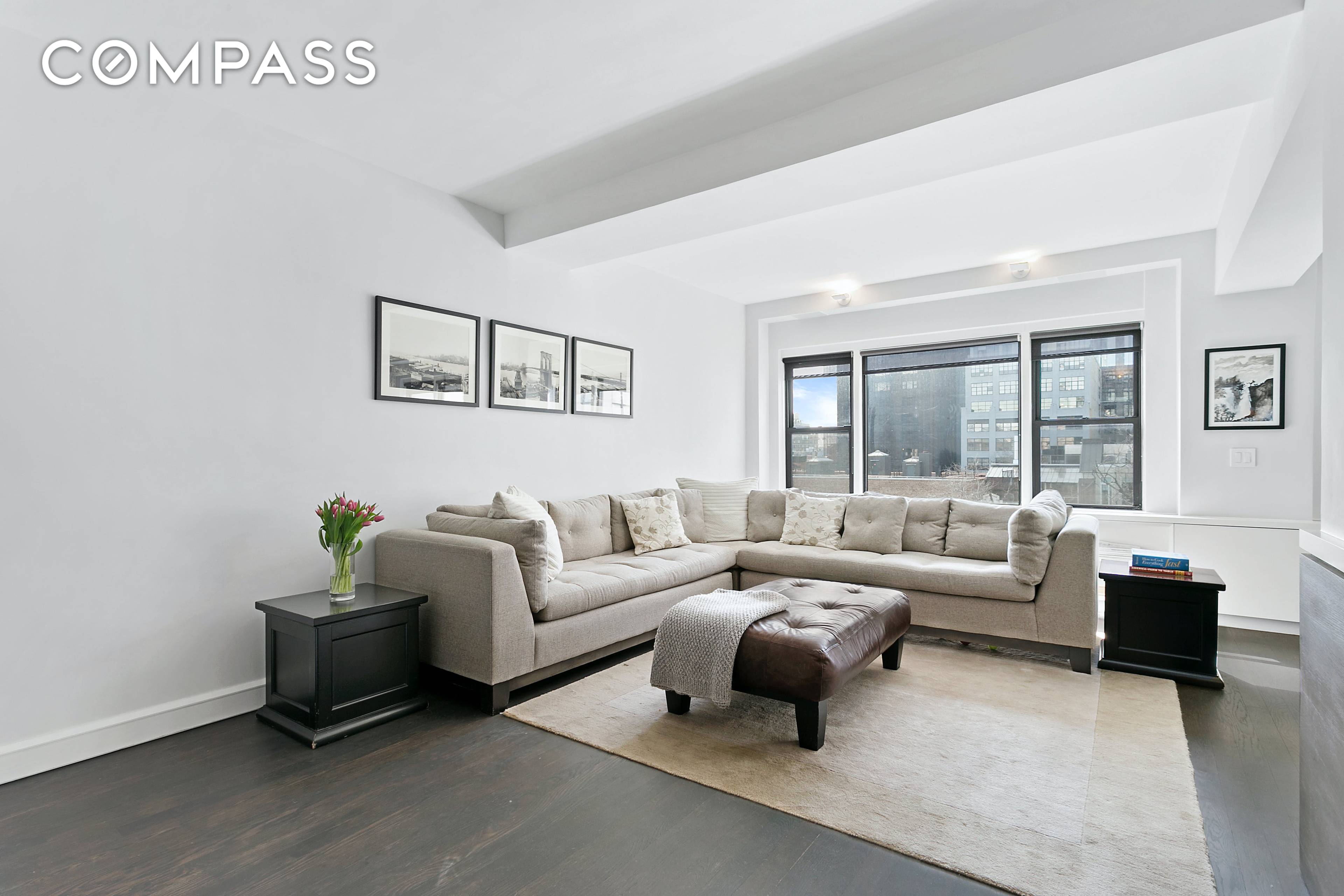 This sprawling high floor 2 bed, 2bath on the lovely King Street at the crossroads of Soho and the West Village truly has it all.