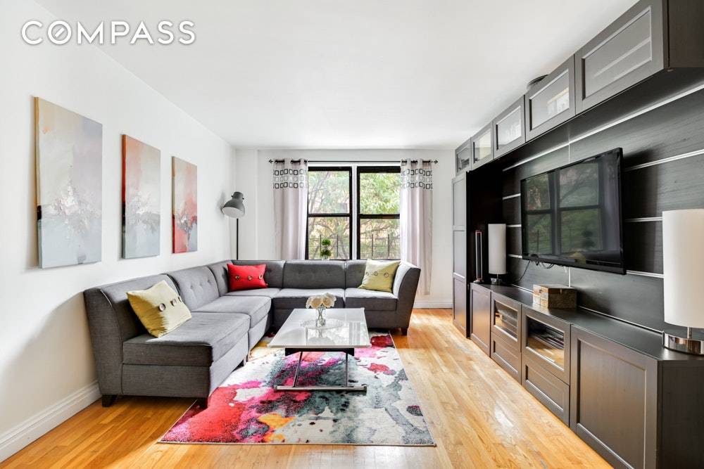 Fabulous 2 bedroom, 2 bathroom with washer dryer in a boutique coop in the ideal Upper East Side location.
