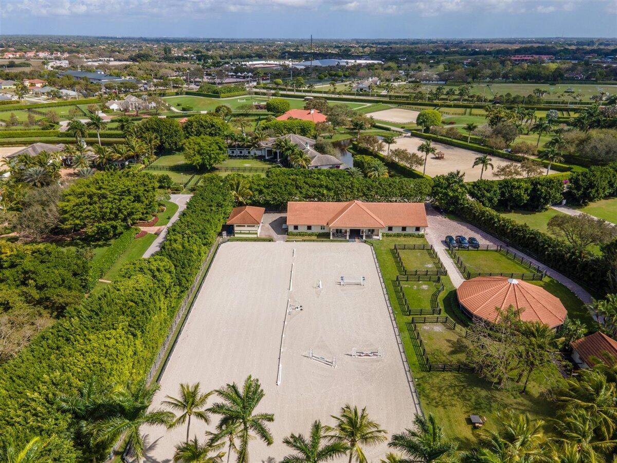 The most exclusive and private community in Wellington located next to the Winter Equestrian Festival and a short hack to the Global Dressage Festival.