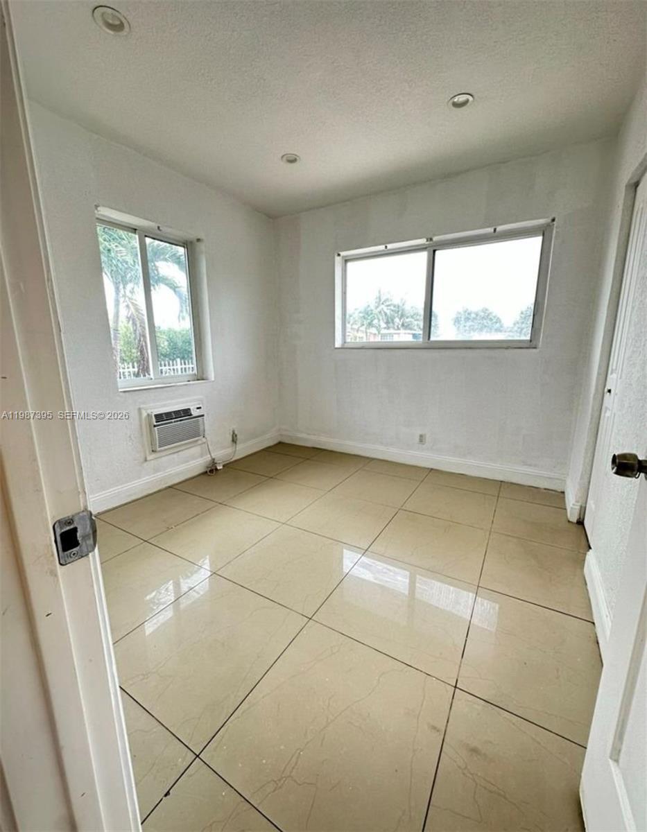 Unit 1 - 2 bedroom