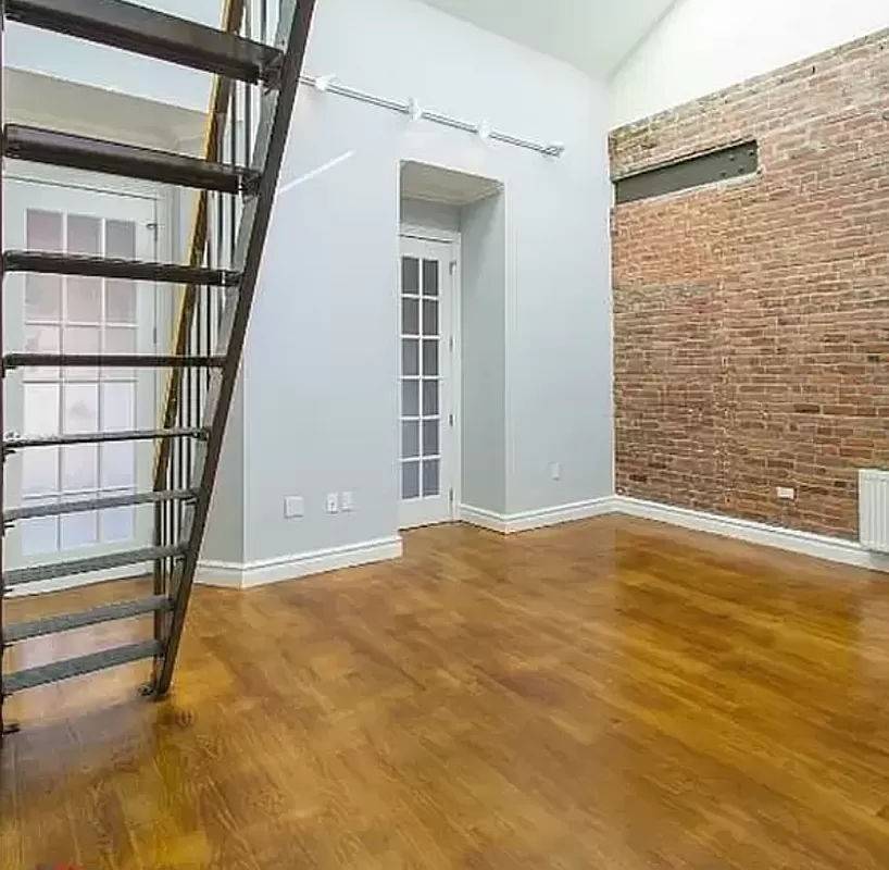 PLEASE SCROLL TO END OF PHOTOS FOR VIDEO OF THE ACTUAL APARTMENTNicely renovated TRUE 1BR w PRIVATE ROOF DECK and in unit laundry in the heart of Nolita !