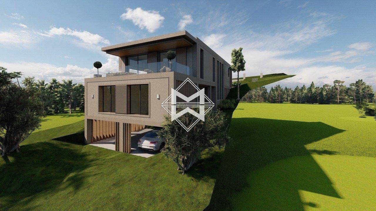 NEW : Land with villa and construction project