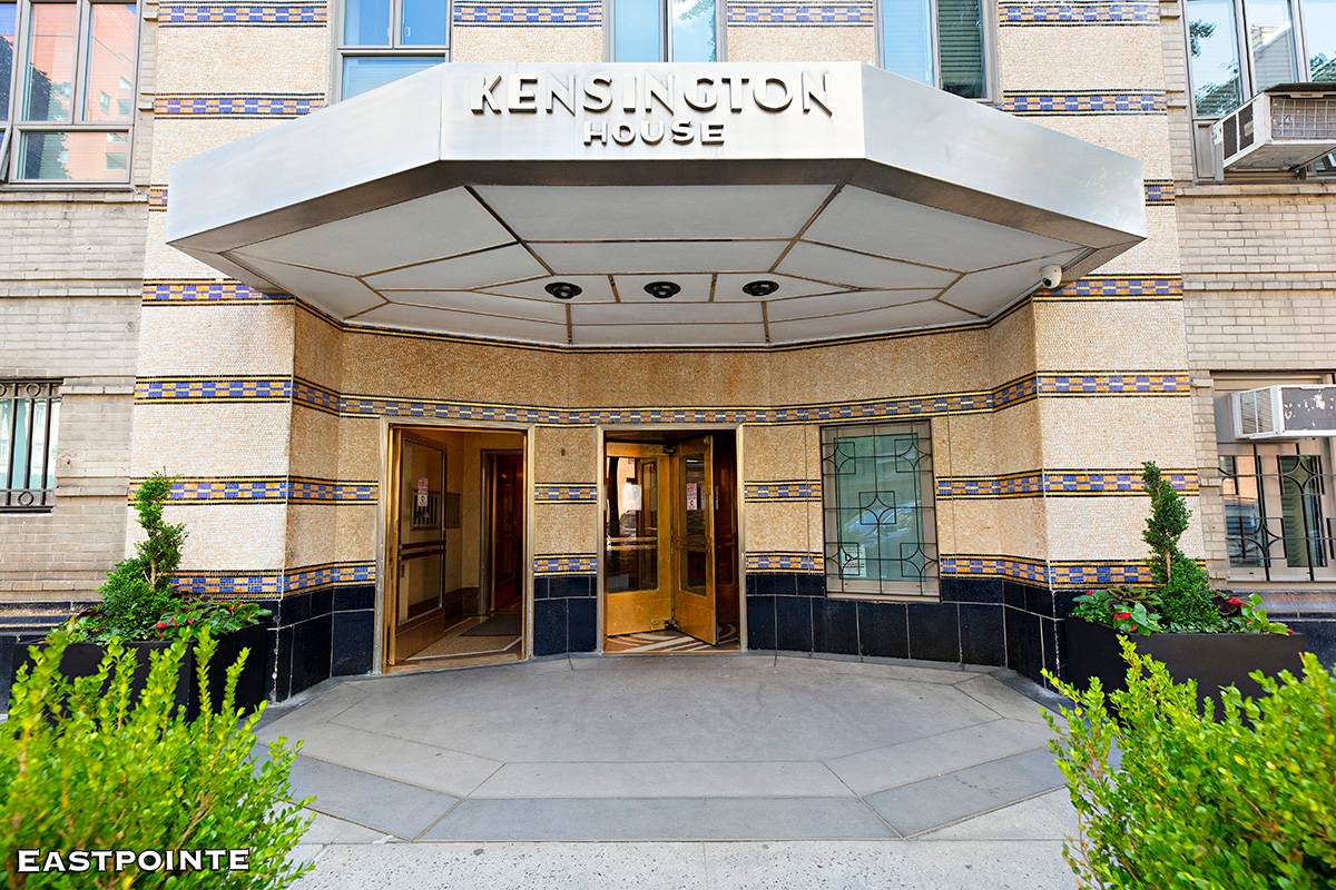 Spacious split level studio in the famed Emory Roth designed Kensington House in prime Chelsea featuring Art Deco charm, this homey residence boasts beamed ceilings, a sunken living room, hardwood ...