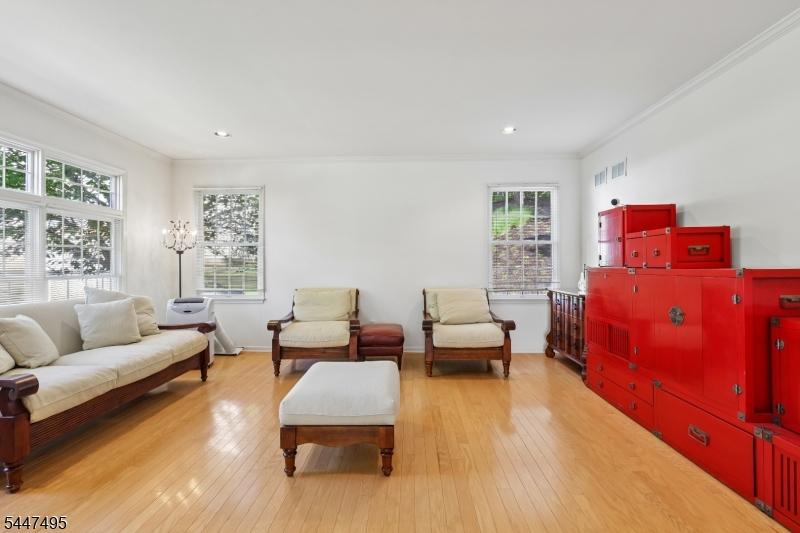 Living Rm