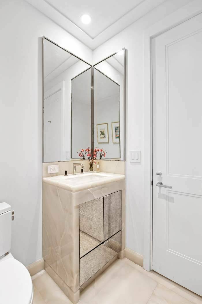 Located in one of the most luxurious condos in Carnegie Hill, this perfectly positioned 3 bedroom, 2.