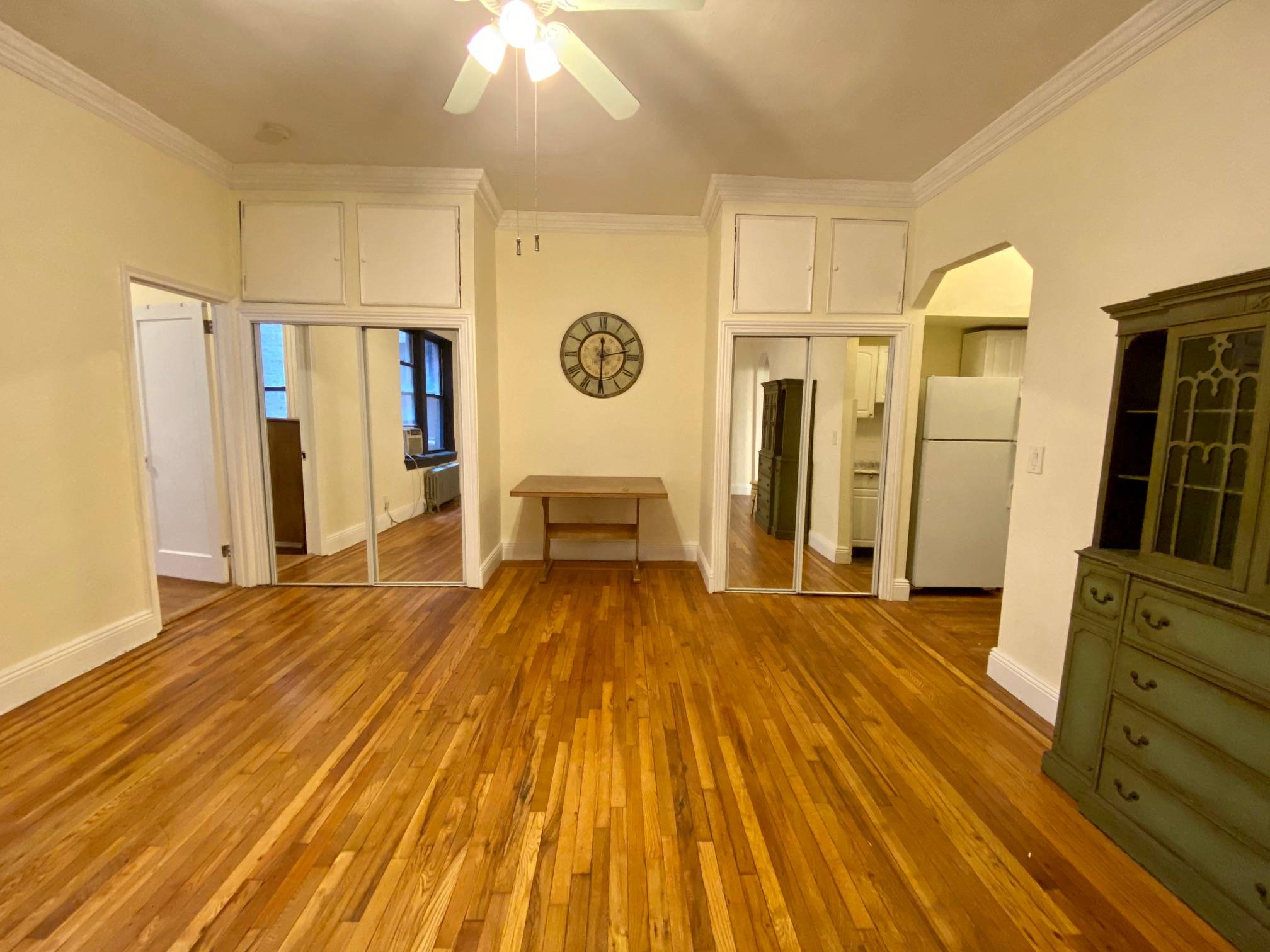 CYOF Live near it all in this spacious, charming, one bedroom apartment with a high ceilings, and a decorative fireplace.