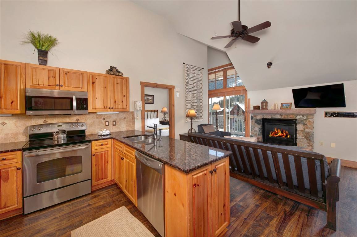 Entering this top floor residence you are greeted by protected, south facing views of Keystone Ski Resort.