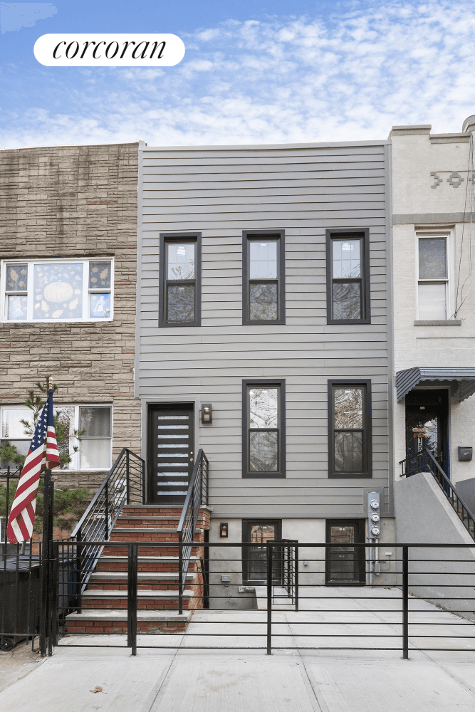 150A 30th Street is a modern two family townhouse on the nexus of Greenwood Heights and Industry City.